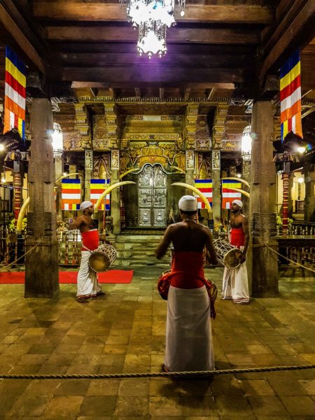 Zeremonie im Zahntempel Kandy - Sri Lanka