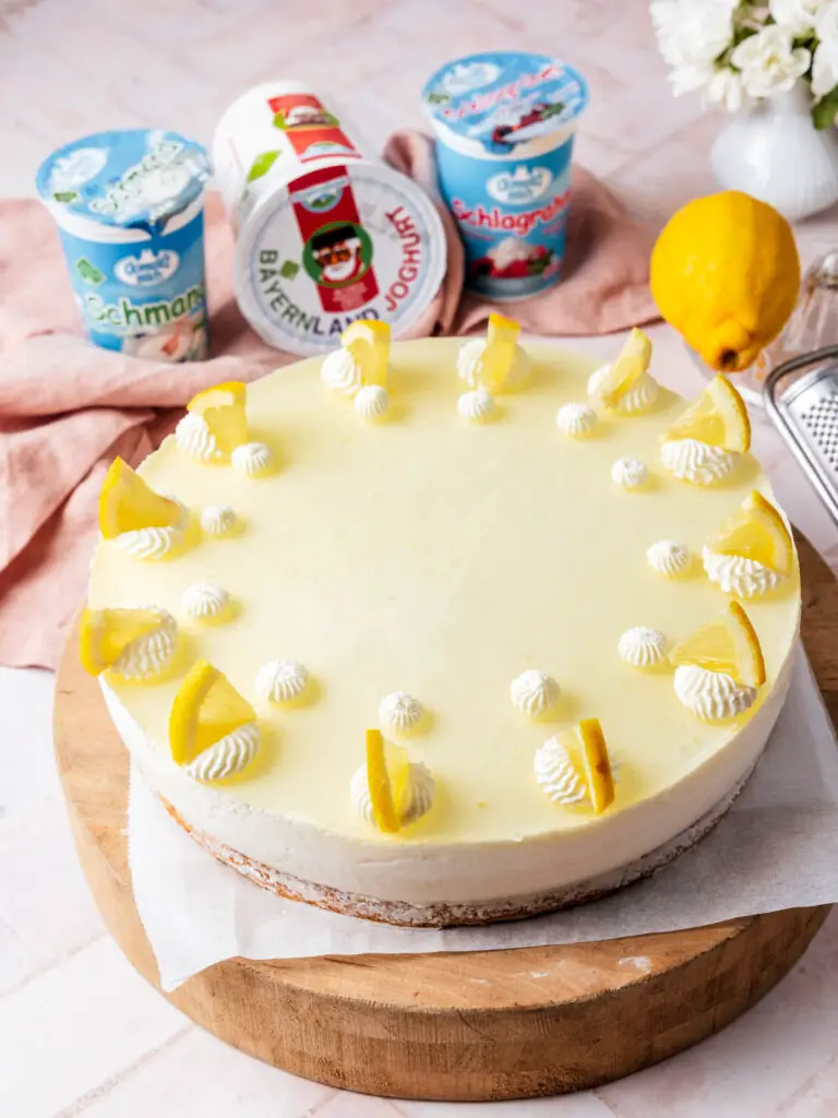 Leichte Zitronen-Joghurt-Torte - Soulfood LowCarberia Blog