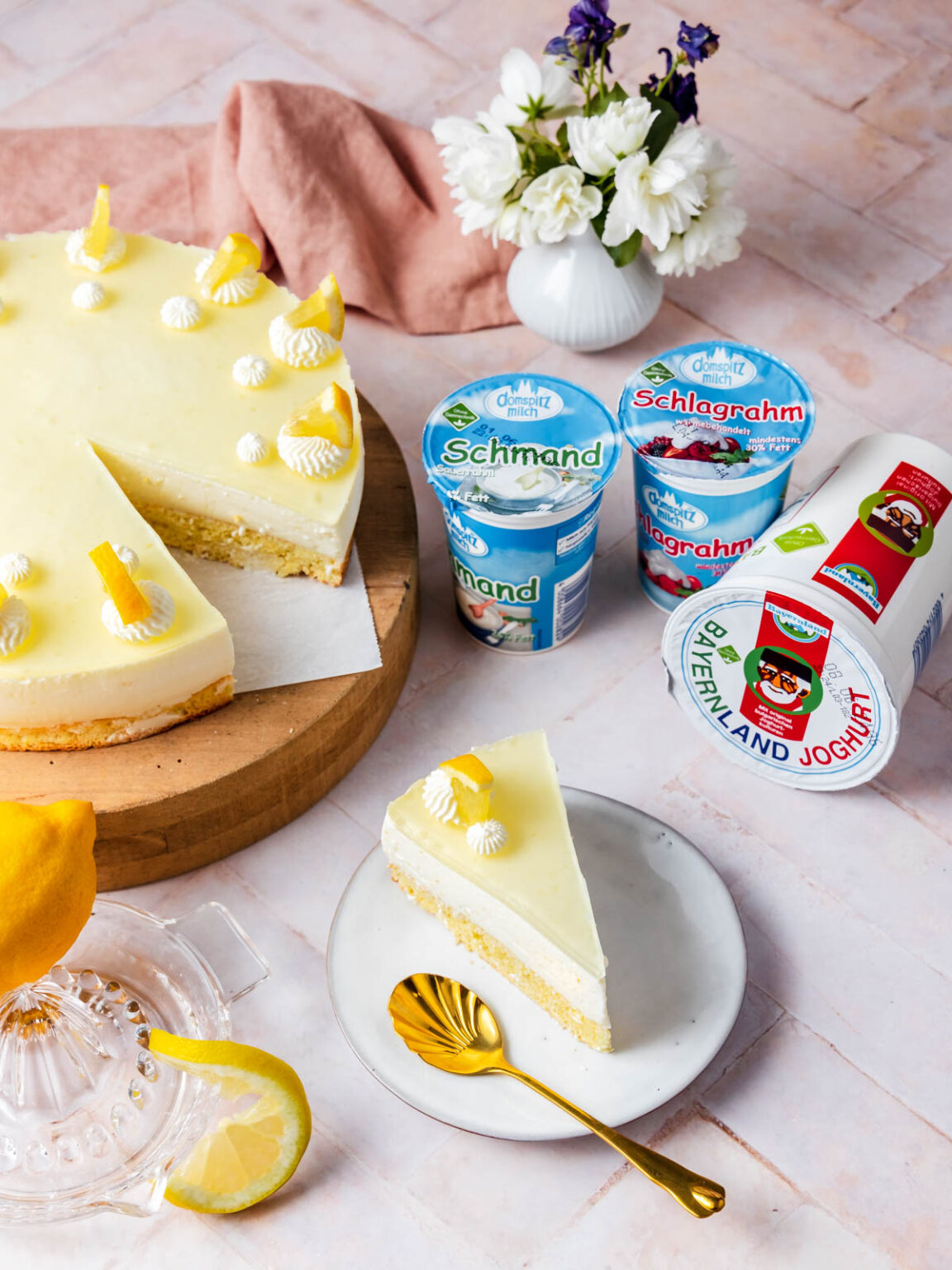 Leichte Zitronen-Joghurt-Torte - Soulfood LowCarberia Blog