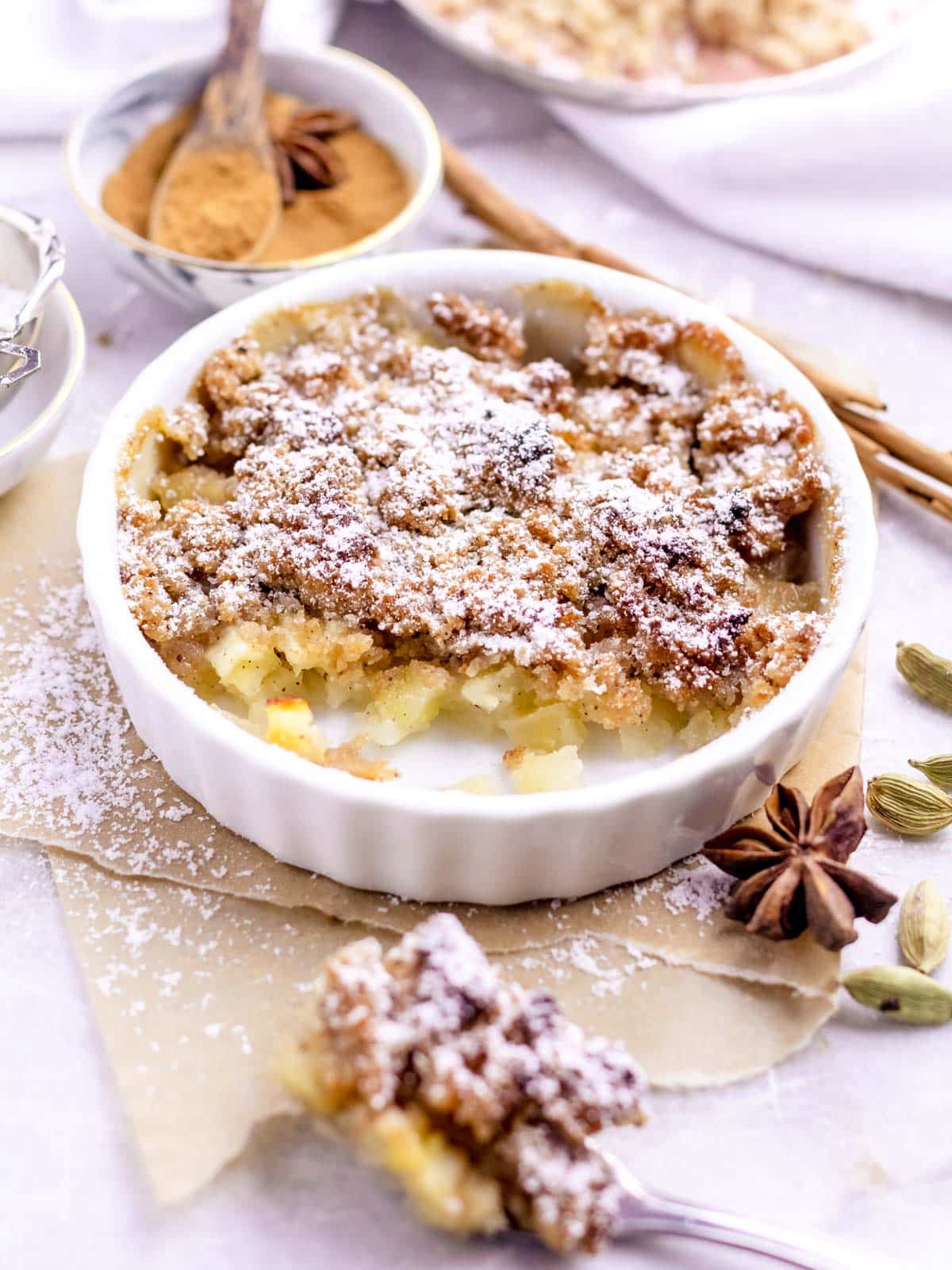 Low Carb Chai Apple Crumble