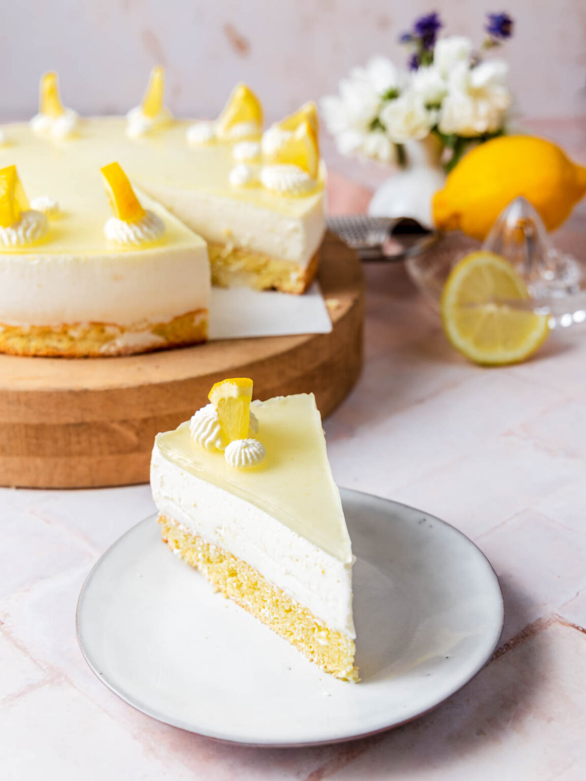 Leichte Zitronen-Joghurt-Torte - Soulfood LowCarberia Blog