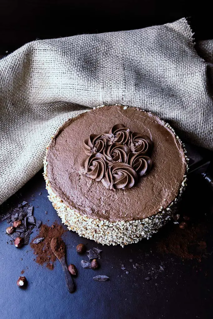 LowCarb Haselnuss-Schokoladen-Torte